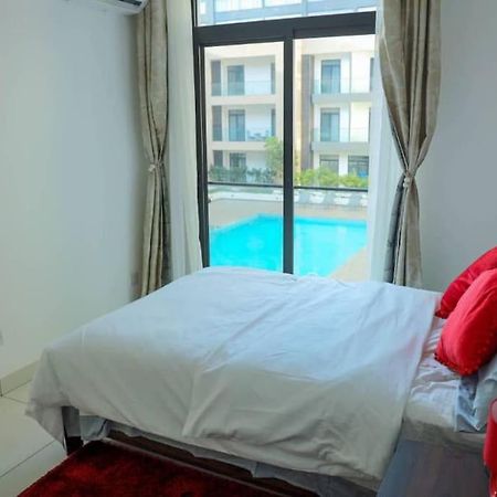 Pool View Apartment @Embassy Gardens Άκρα Εξωτερικό φωτογραφία