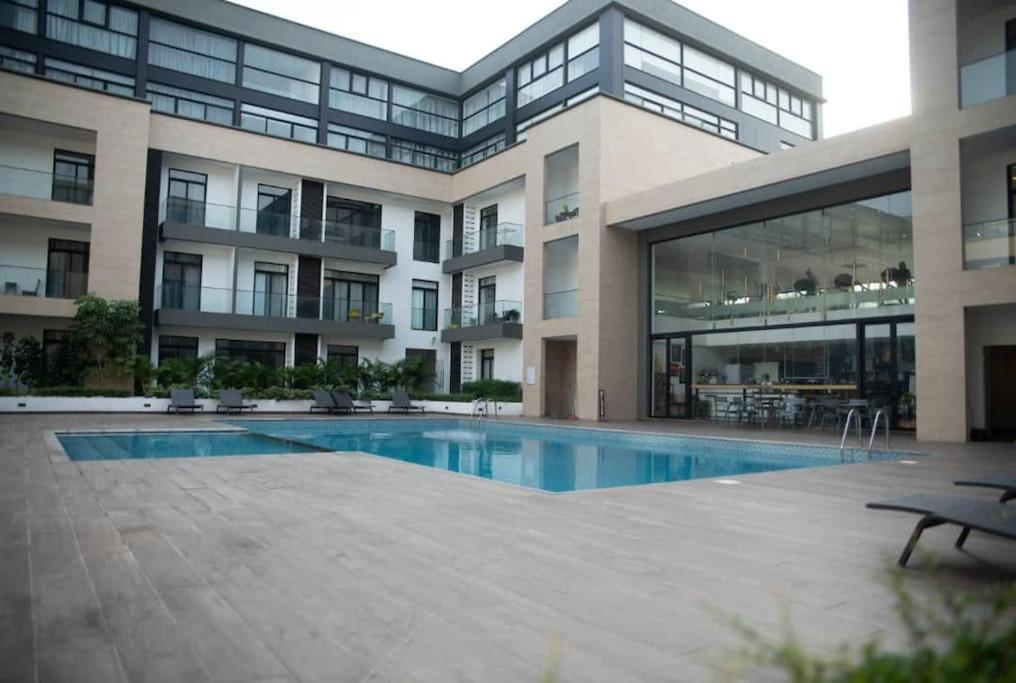 Pool View Apartment @Embassy Gardens Άκρα Εξωτερικό φωτογραφία